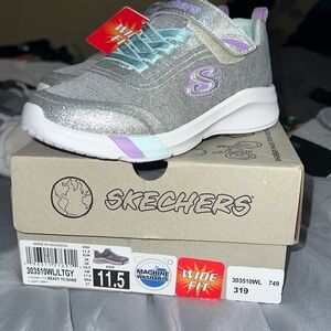 Girls size 11.5 wide fit silver/ light gray sneakers